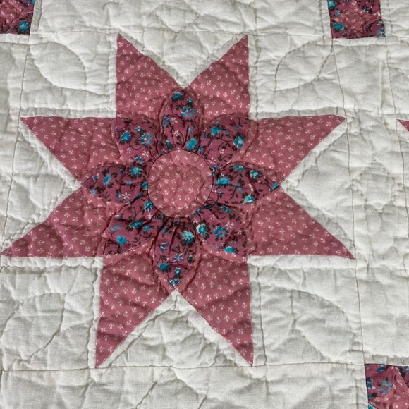 Small Quilt Patchwork Star Childs, Girls room, sofa accent - Picture 5 of 8